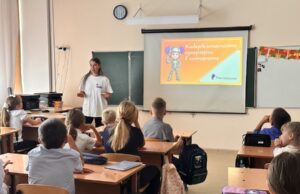 «Ростелеком» обучил киберзащите школьников из Маймы alt maima2