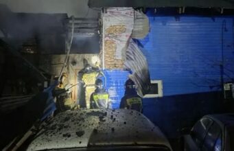 Крупный пожар в Горно-Алтайске, пострадал один человек Крупный пожар в Горно-Алтайске, пострадал один человек