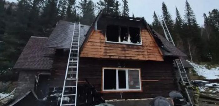 Пожар в Майминском районе: горел жилой дом в Урлу-Аспаке