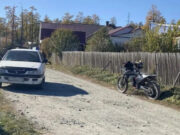 Подросток на мотоцикле сломал руку в результате ДТП в Усть-Коксе