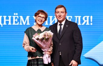 День учителя торжественно отметили в Горно-Алтайске photo 1
